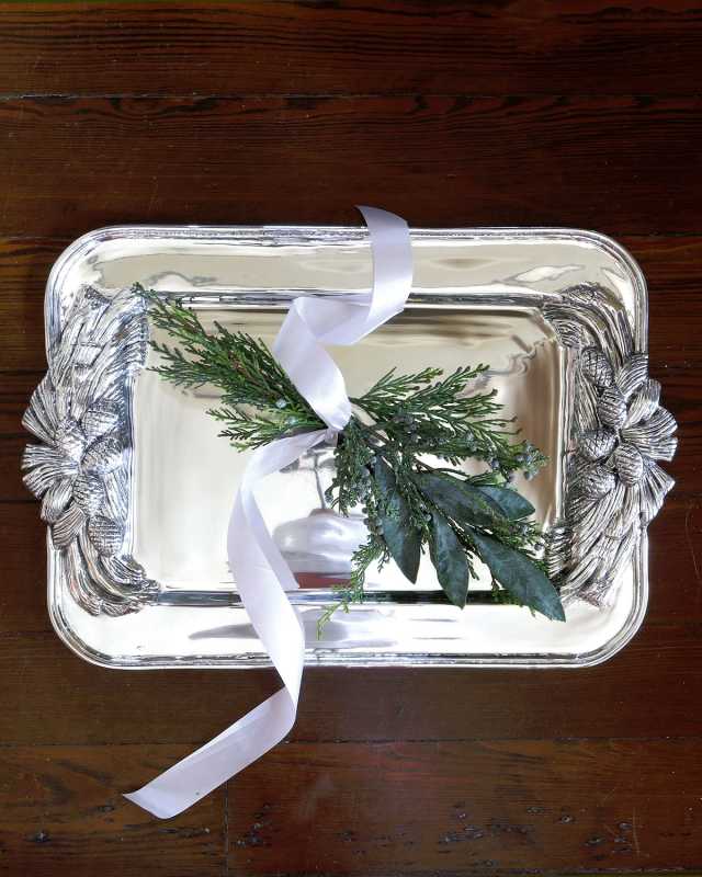Holiday Pinecone Large Tray
